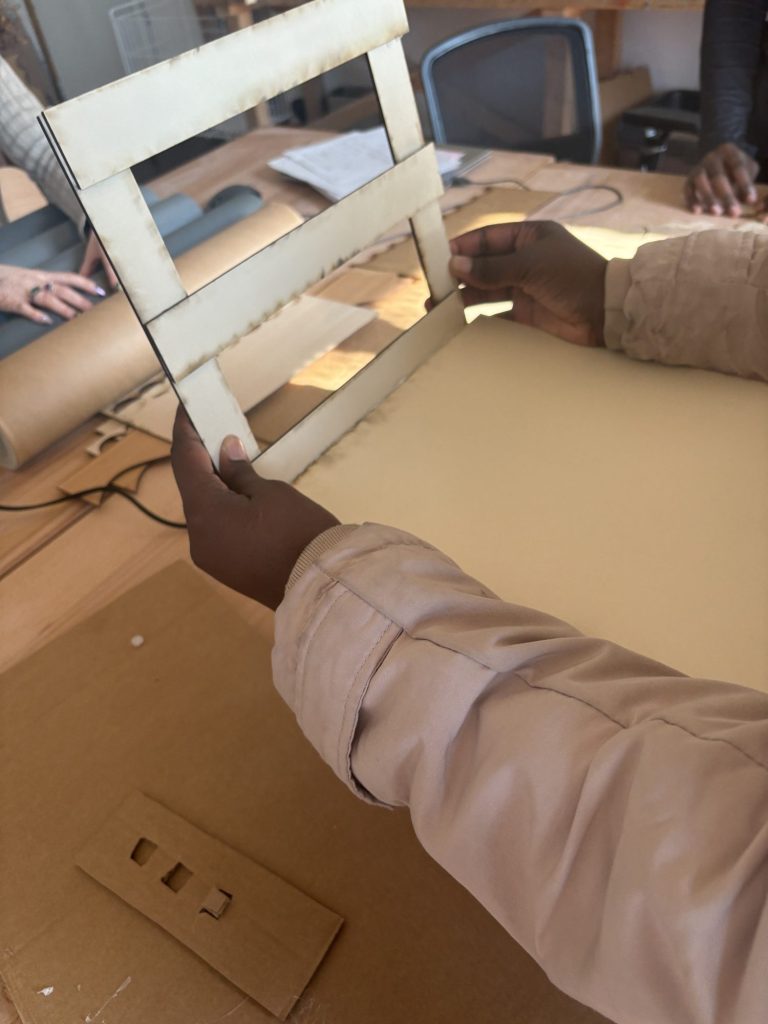 Chariot pour panier à linge